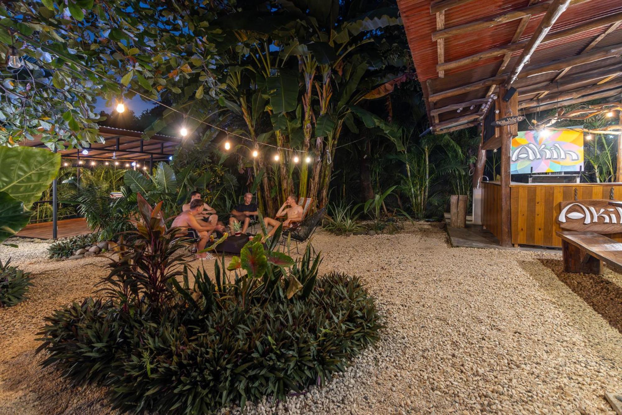 Akih Pods Hostel Playa Santa Teresa  Exteriör bild