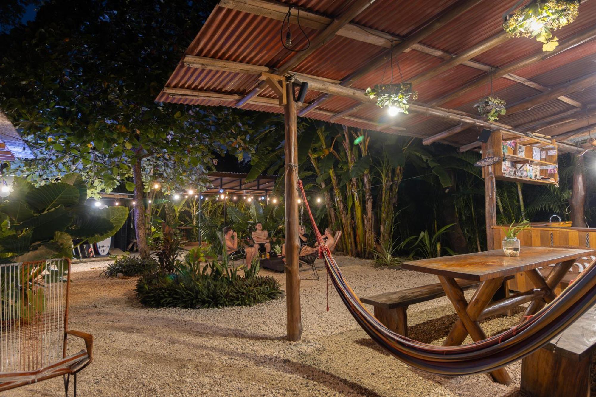 Akih Pods Hostel Playa Santa Teresa  Exteriör bild